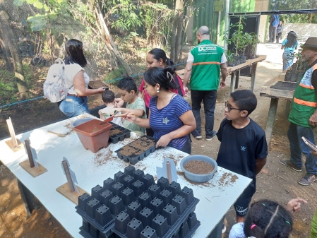 REFLORESTAMENTO: PREFEITURA DE DUQUE DE CAXIAS PROMOVE PROJETO DE RECUPERAÇÃO AMBIENTAL DE ÁREAS VERDES DEGRADADAS